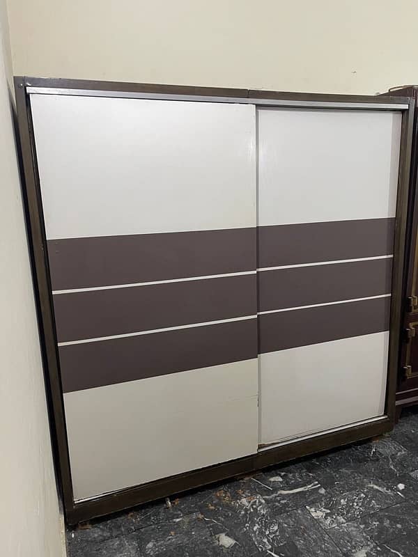 Wardrobe/Sliding/Almari 1