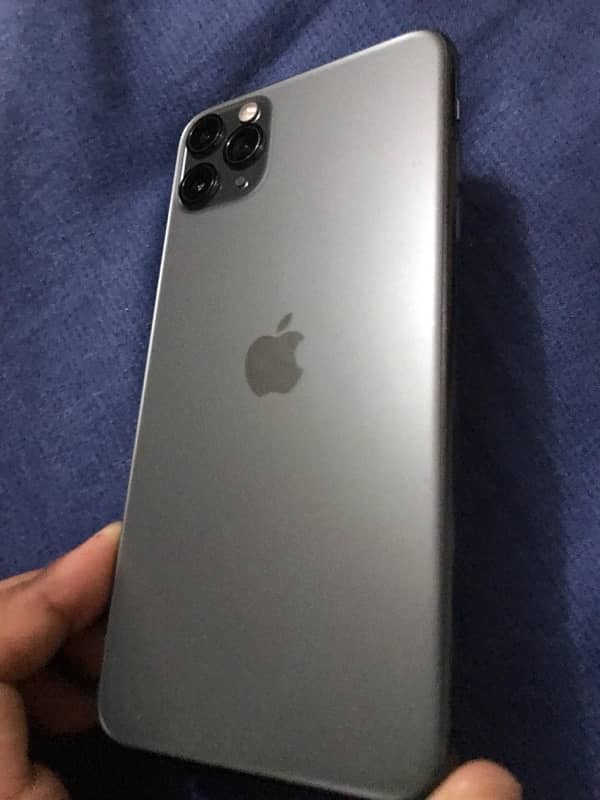 Iphone 11 pro max 256GB PTA approved home used 1