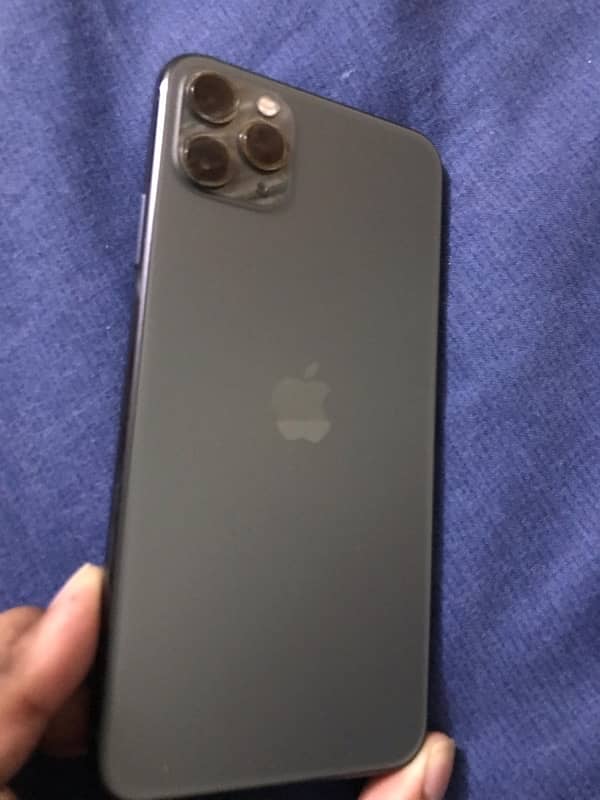 Iphone 11 pro max 256GB PTA approved home used 5