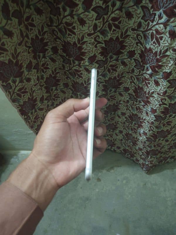 iPhone 7 Plus non PTA 3