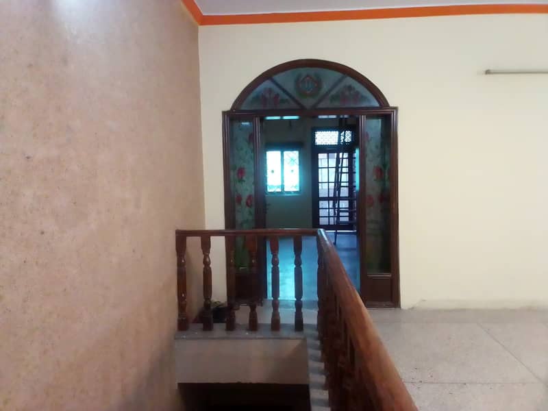 Upper portion for rent at prime location in G-10/1 15