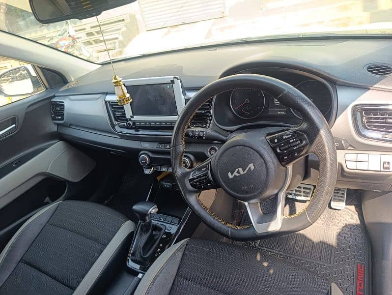 KIA Stonic 2022 6