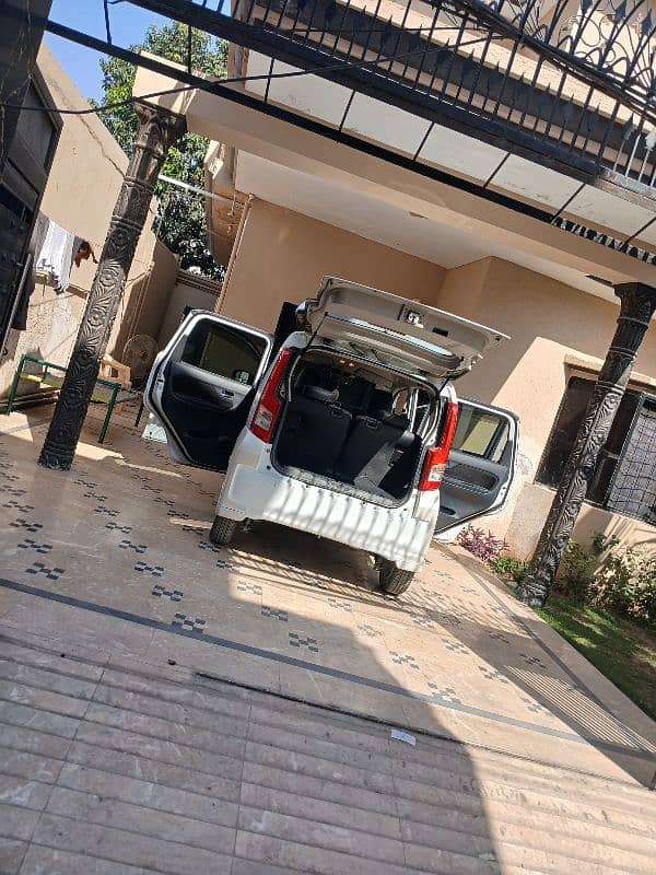 Daihatsu Move 2024 9