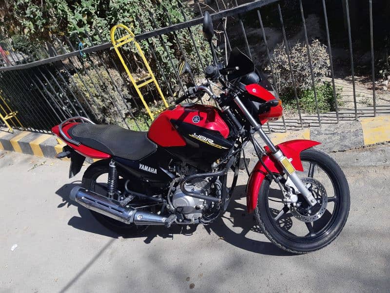 Yamaha YBR125 4
