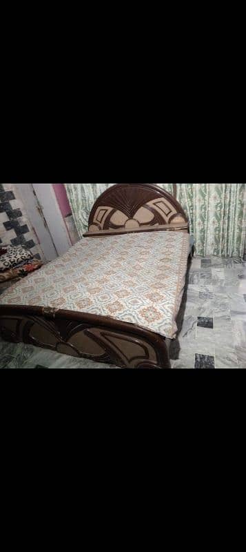 king size bed 0