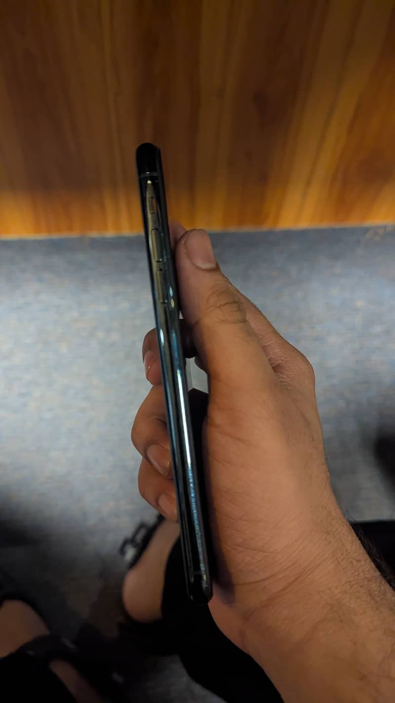iPhone 11 pro max 2