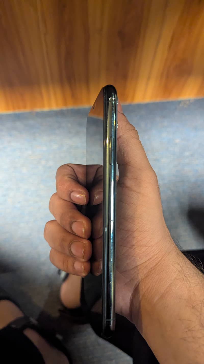 iPhone 11 pro max 3