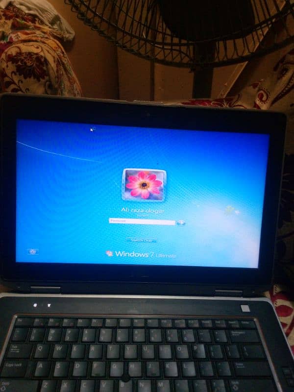 Dell laptop i5 core seanced generation 2