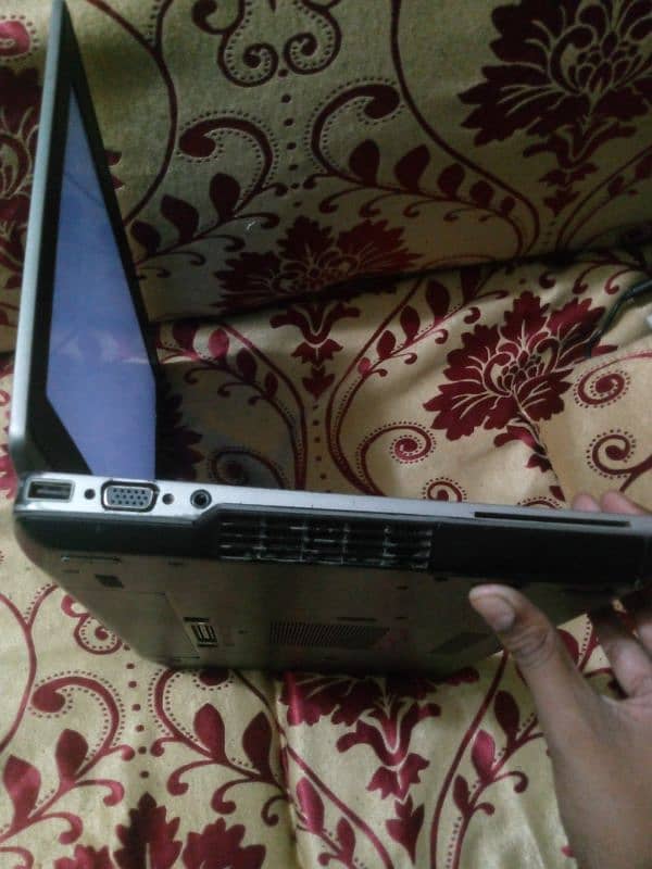 Dell laptop i5 core seanced generation 7