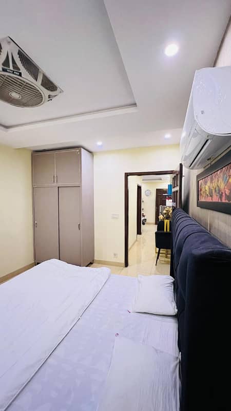 2 Bedroom Vip apartment available on daily basis in bahria town LHR 3