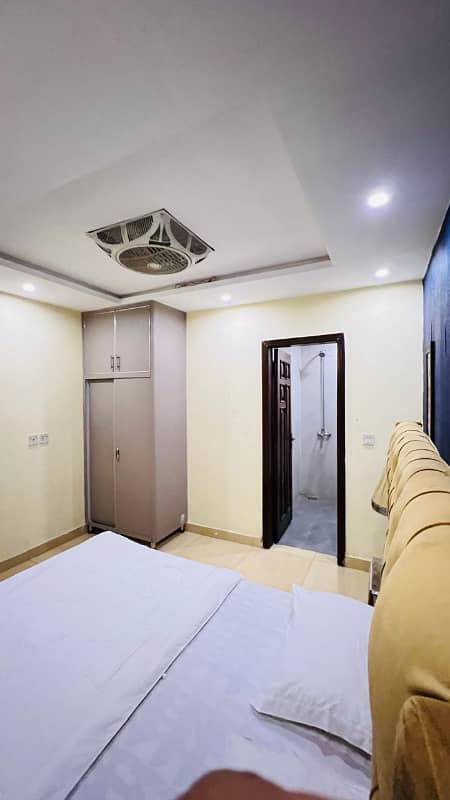 2 Bedroom Vip apartment available on daily basis in bahria town LHR 8