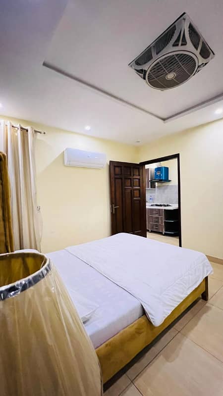 2 Bedroom Vip apartment available on daily basis in bahria town LHR 12
