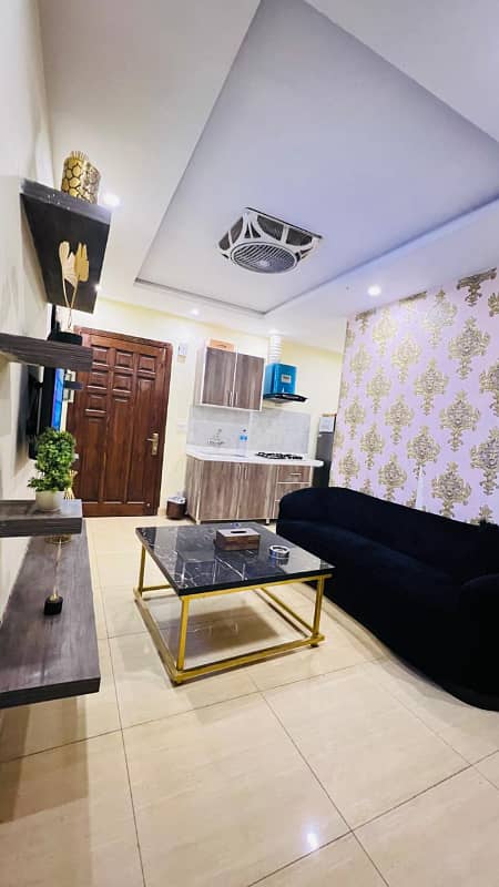 2 Bedroom Vip apartment available on daily basis in bahria town LHR 17