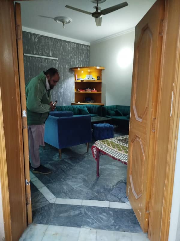 10 Marla Beautiful House Available For Sale 1