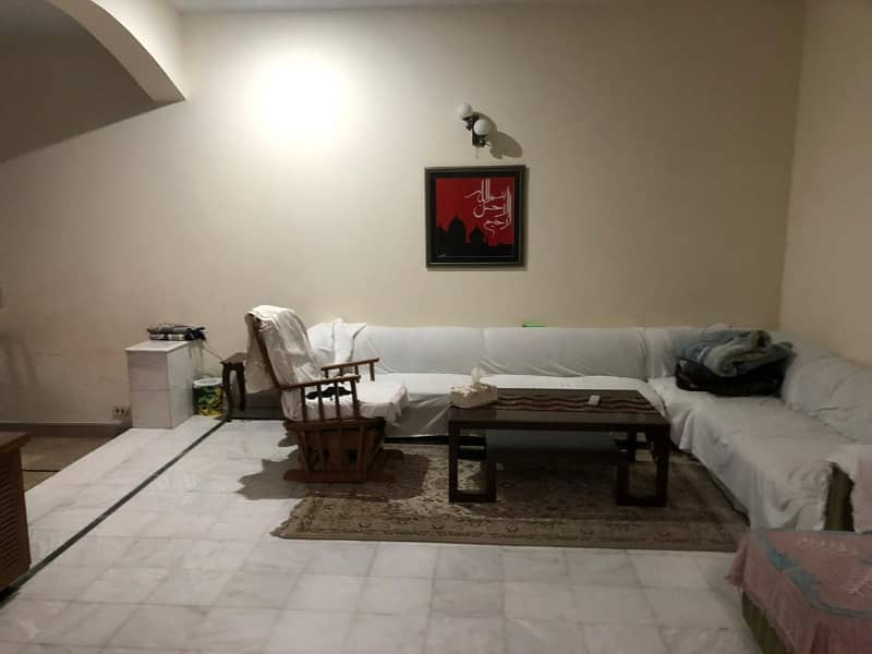 10 Marla Beautiful House Available For Sale 3