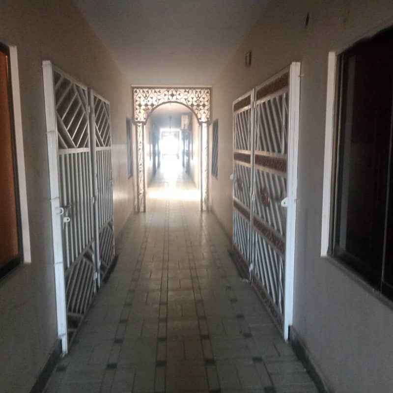 3 BAD DD APARTMENT FOR SALE CORNER WEST OPEN LEASED 12