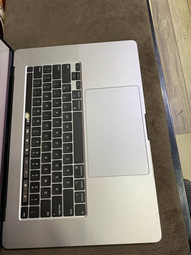 MacBook Pro 16-Inch (2019) – Intel Core i9, 32GB RAM, 512GB SSD 2