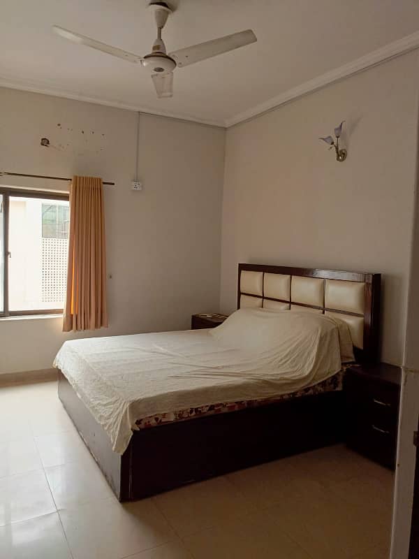 Phase 4 EE 10 Marla House For Sale 2
