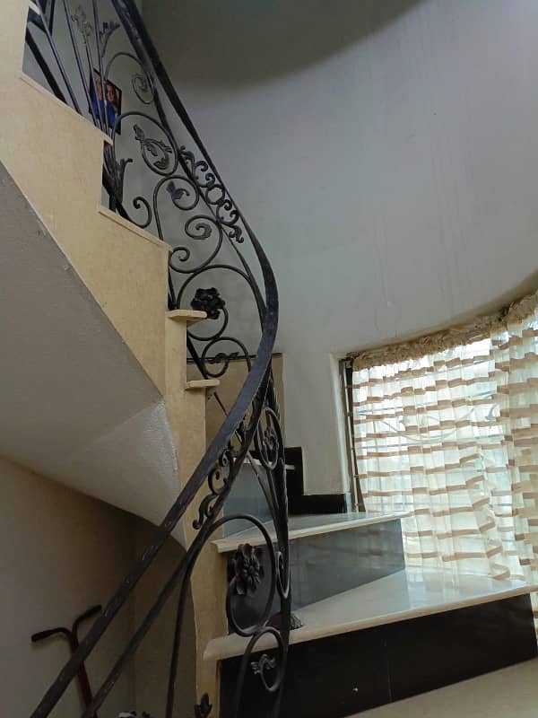 Phase 4 EE 10 Marla House For Sale 5