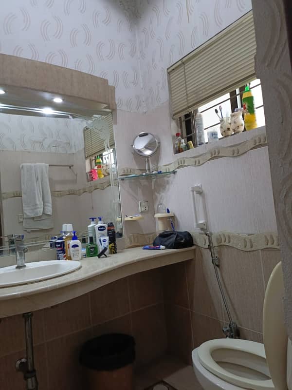 Phase 4 EE 10 Marla House For Sale 19
