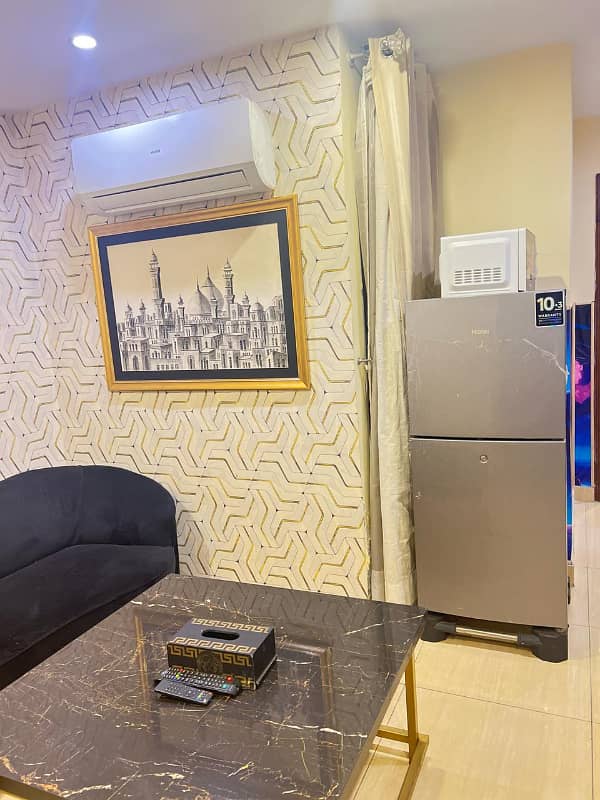 One Bedroom Vip apartment available on daily basis in bahria town LHR 16