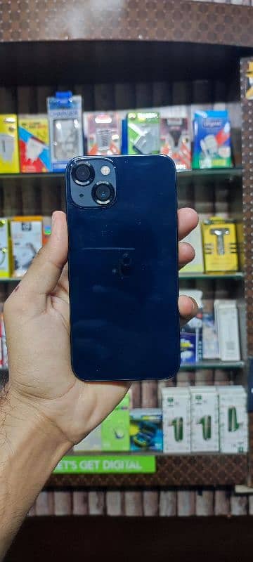 IPHONE 13  10/10 BATTERY HEALTH 100% 3