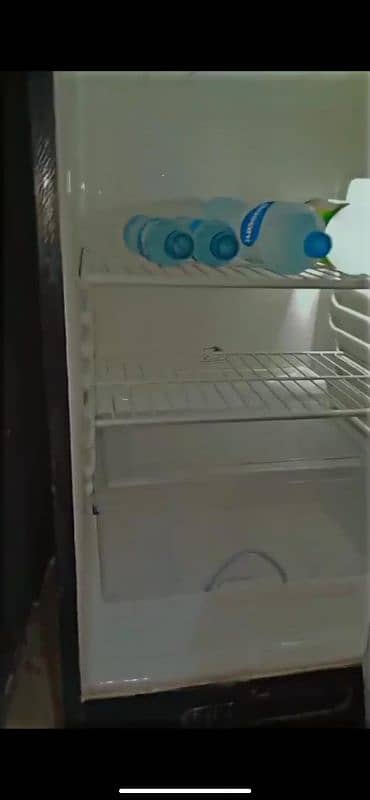 Dawlance Refrigerator 4 Months Used For Sale 3