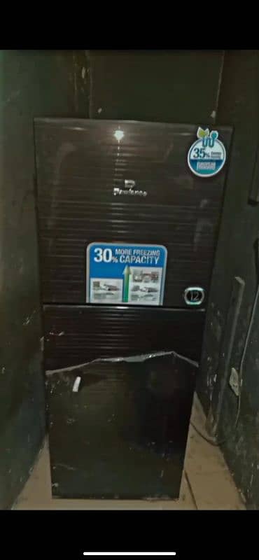 Dawlance Refrigerator 4 Months Used For Sale 4