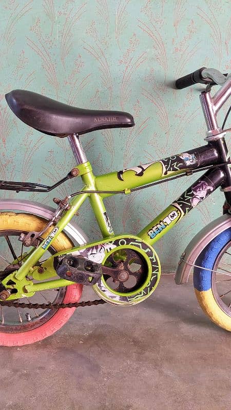 BEN 10 BICYCLE EXCELLENT CONDITION SIZE 12 1