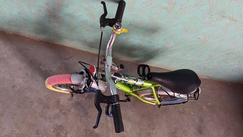 BEN 10 BICYCLE EXCELLENT CONDITION SIZE 12 5
