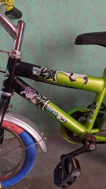 BEN 10 BICYCLE EXCELLENT CONDITION SIZE 12 6