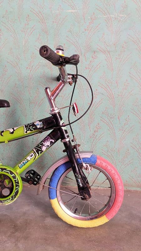 BEN 10 BICYCLE EXCELLENT CONDITION SIZE 12 9