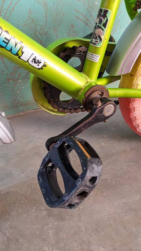 BEN 10 BICYCLE EXCELLENT CONDITION SIZE 12 14