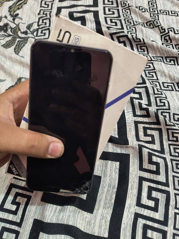 Tecno pova 5pro 5g 16/256 box 3