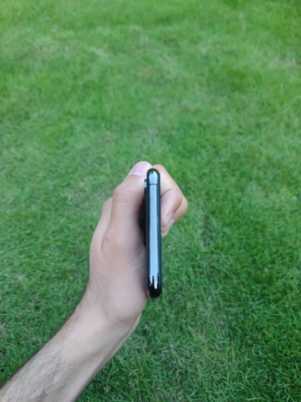 IPHONE XSMAX 512 PTA AVAILABLE 5