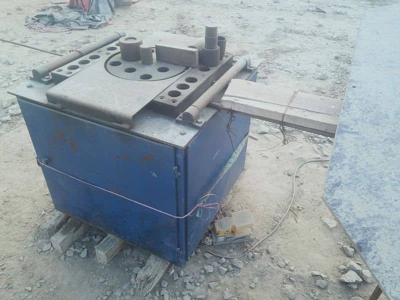 Steel Cutting Bending machine 1