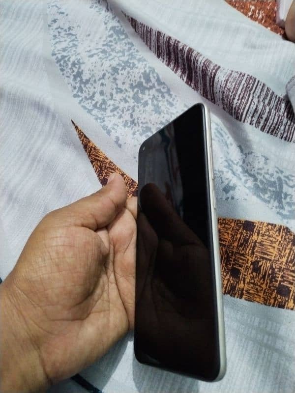 Vivo Y/30 for sale serious Byer contact kry 0