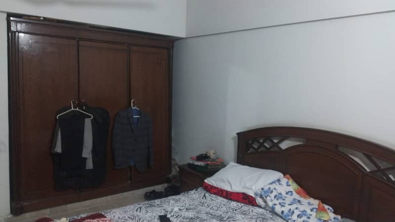 2 BAD DD APARTMENT FOR SALE CORNER LEASED 5
