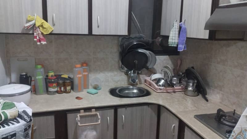 2 BAD DD APARTMENT FOR SALE CORNER LEASED 7