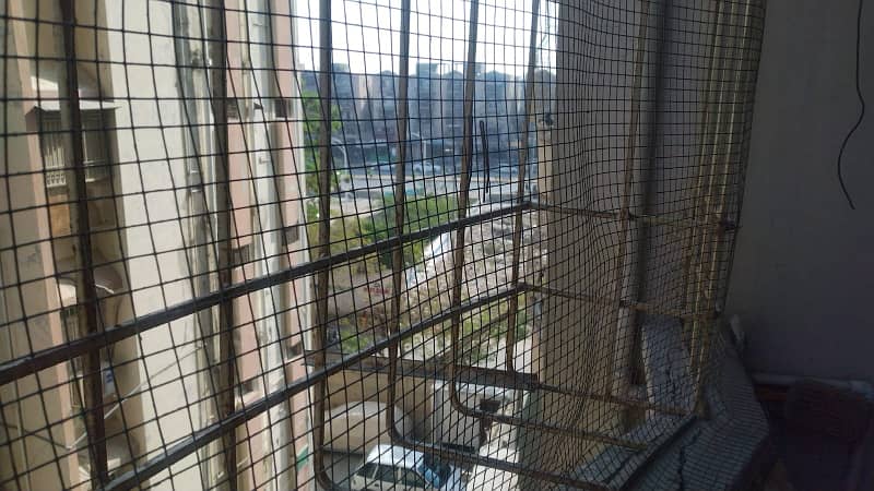 2 BAD DD APARTMENT FOR SALE CORNER LEASED 12