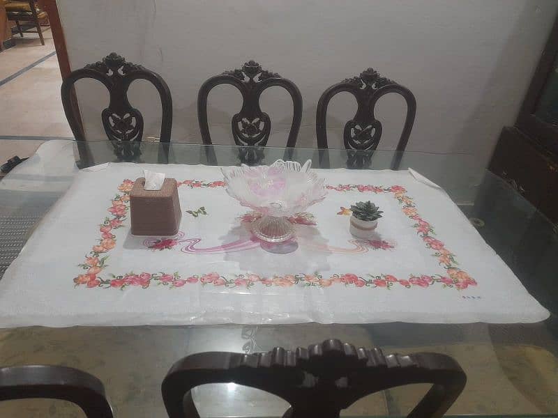 Dining table with 6 chairs 0