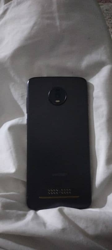 moto z4 4/128 non pta 1