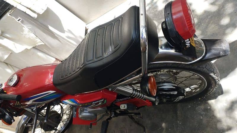 Honda CG 125 | Model 2022 | Honda in Bikes | Total Genuine 4