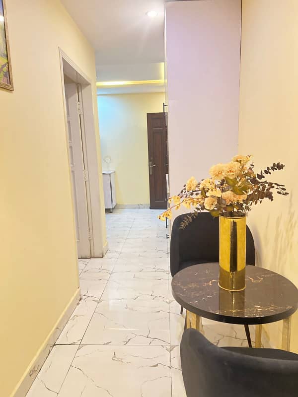 2 Bedroom Vip apartment available on daily basis in bahria town LHR 9
