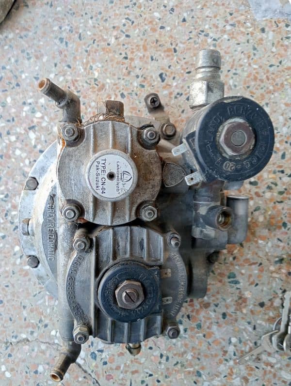 Complete CNG kit and silendar for sale 1