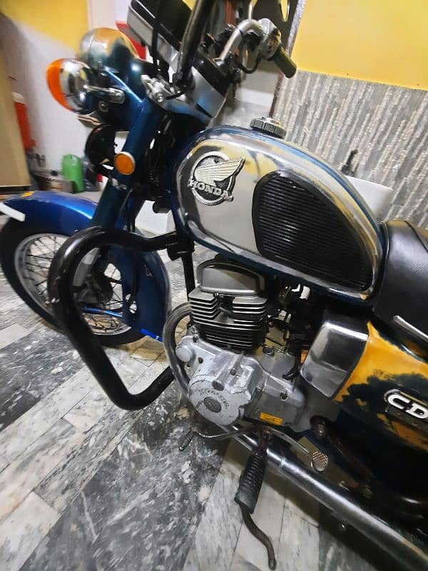 HONDA CD185 HM ORIGINAL ALL BODY PART ORIGINAL HM 5