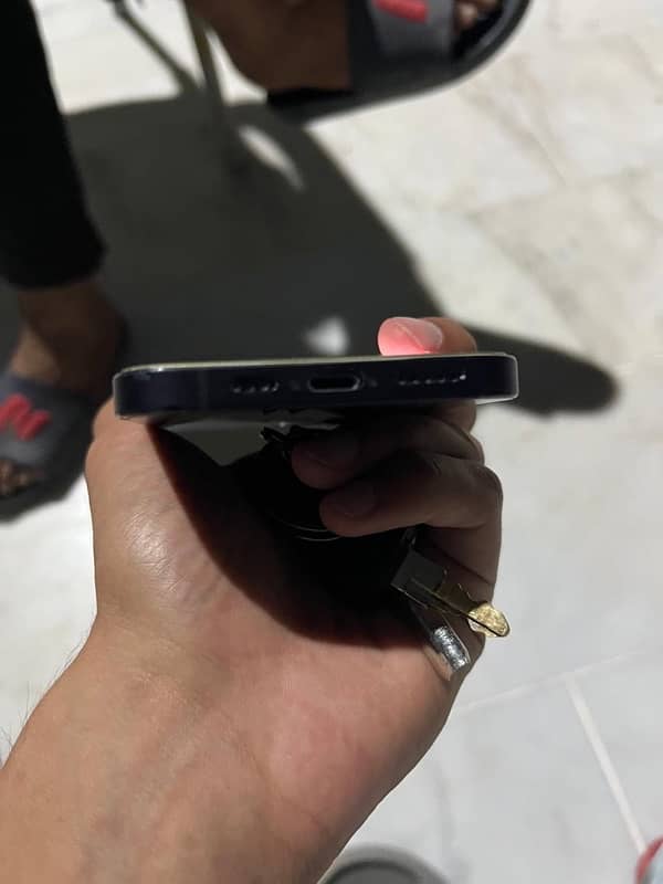 iphone 12jv 2