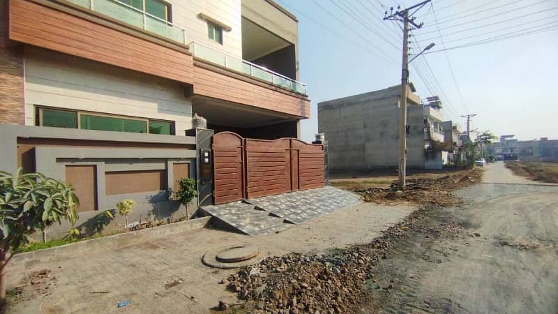 Get In Touch Now To Buy A 10 Marla House In LDA Avenue - Block J Lahore 3