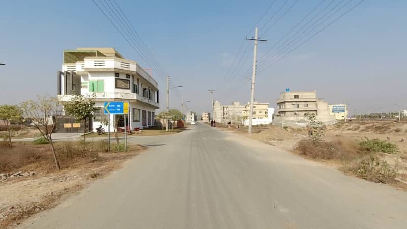NEAR TO RAIWIND ROAD 1 KANAL HOT LOCATION PLOT AVAILABLE FOR SALE IN LDA AVENUE - BLOCK A 40 FEET WIDE ROAD 2