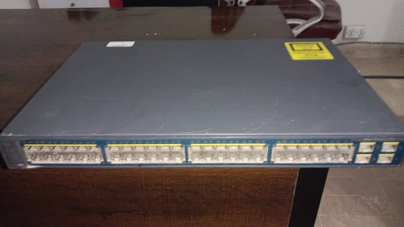Networking Switch Cisco 48 port 0